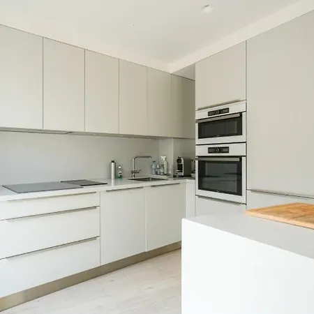 Апартаменты Beautiful 1br By Saint Germain
