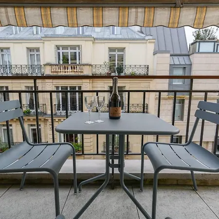 Апартаменты Beautiful 1br By Saint Germain
